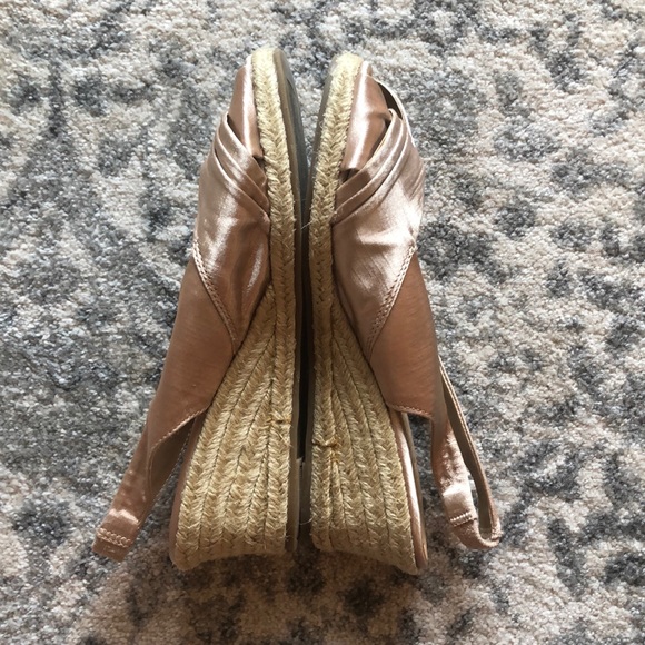 Bella-vita Women's Sangria Open-Toe Espadrille - Picture 3 of 6